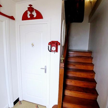 B&B Chez Annie Saint-Martin-de-Gurçon Eksteriør billede