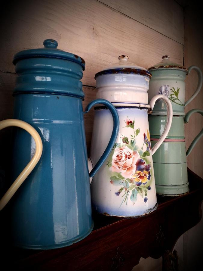 B&B Chez Annie Saint-Martin-de-Gurçon Eksteriør billede