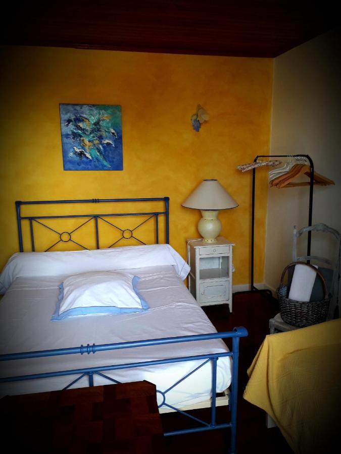 B&B Chez Annie Saint-Martin-de-Gurçon Eksteriør billede